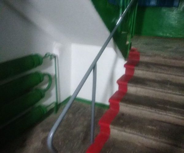 14-19 жовтня 2023 власними силами змонтували поруччя на першому сходовому марші
